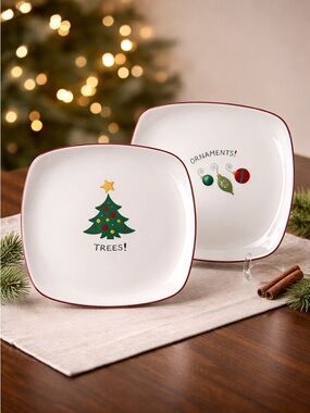 EUC Fitz and Floyd Set of 2 Happy Holidays Luncheon Plate Trees & Ornaments